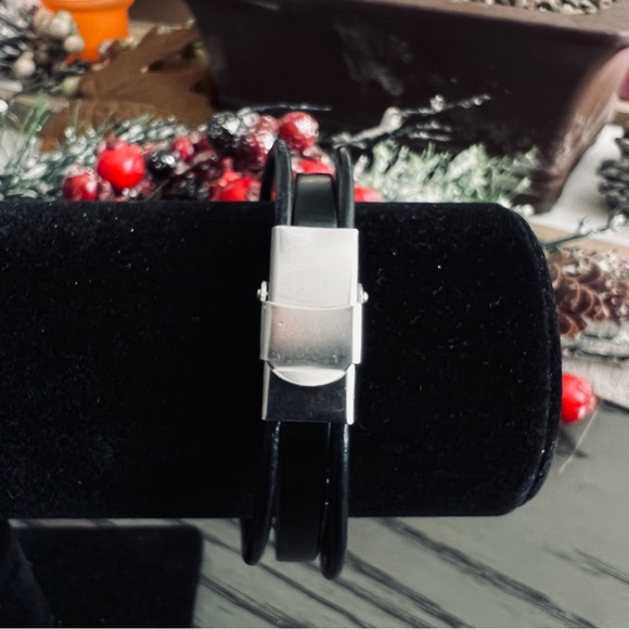 🎸New! Unisex Blue Enamel Guitar Head Stock Black PU Leather 8” Rope Bracelet - Picture 5 of 10